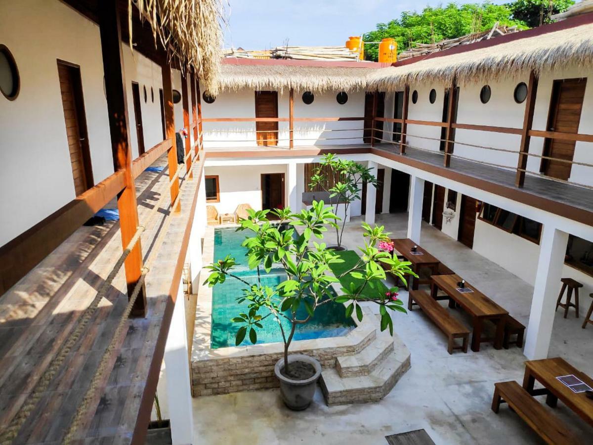 Gili Pirates Dive & Bnb Gili Trawangan Exterior photo